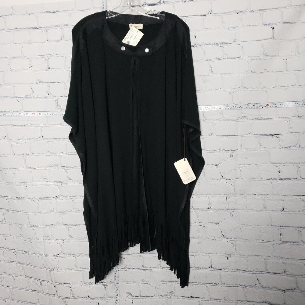 Liberty Garden Black Fringed Poncho Shrug Wrap NWT size small warm stylish